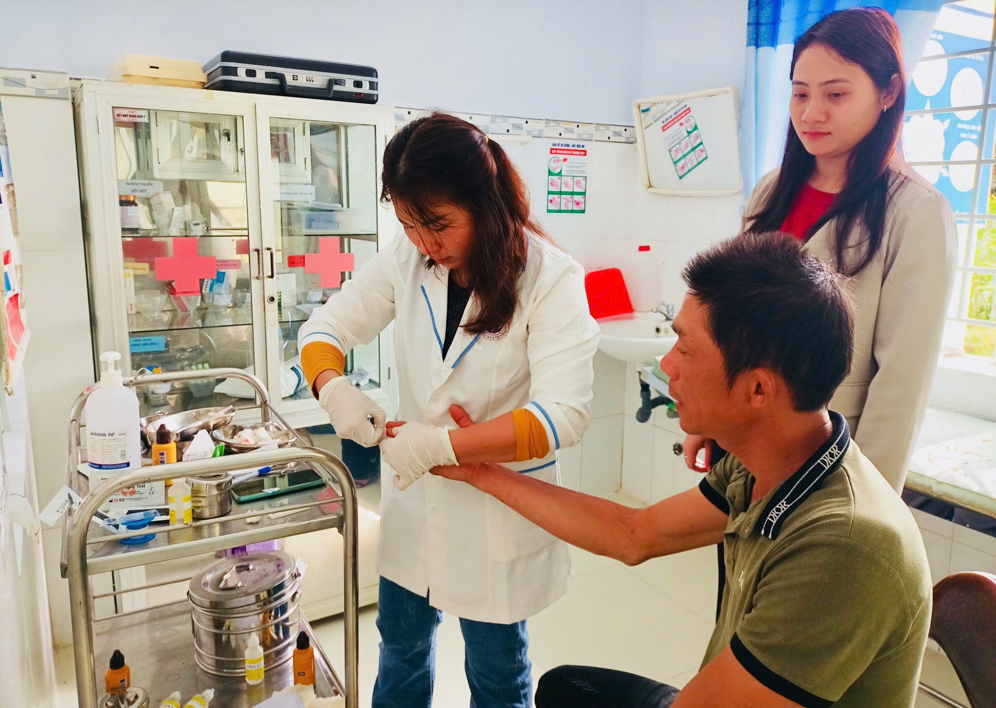 Gần 5.000 lượt xét nghiệm ký sinh trùng sốt rét tại 06 trạm y tế khu vực Khánh Vĩnh